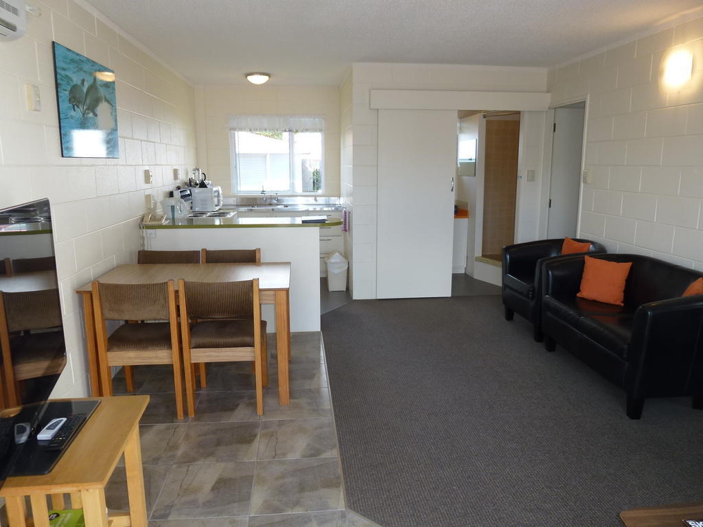 Mana-Nui Motel Whitianga Phòng bức ảnh